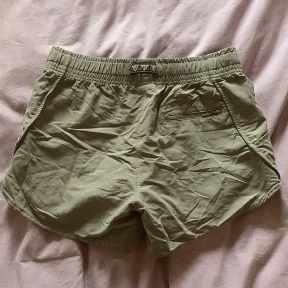 The North Face Hiking Shorts - Picture 3 of 5